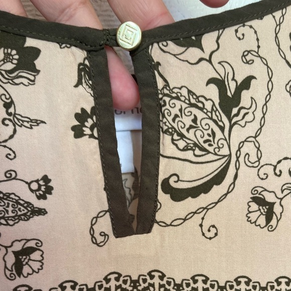 Liz Claiborne Sleeveless Blouse Keyhole Closure Paisley Print Summer Casual XLG - Picture 5 of 11